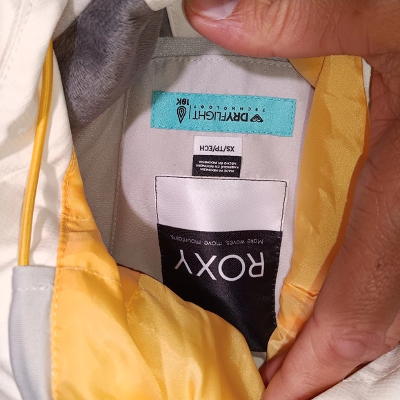 Womens roxy radiant lines overhead snow coat size sx - Picture 9 of 9